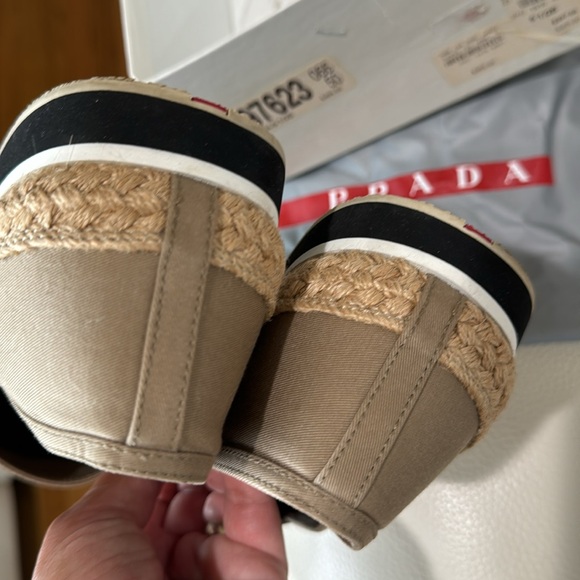 🔥 Prada shoes! Only used them once. Super clean inside and out! - Picture 9 of 16
